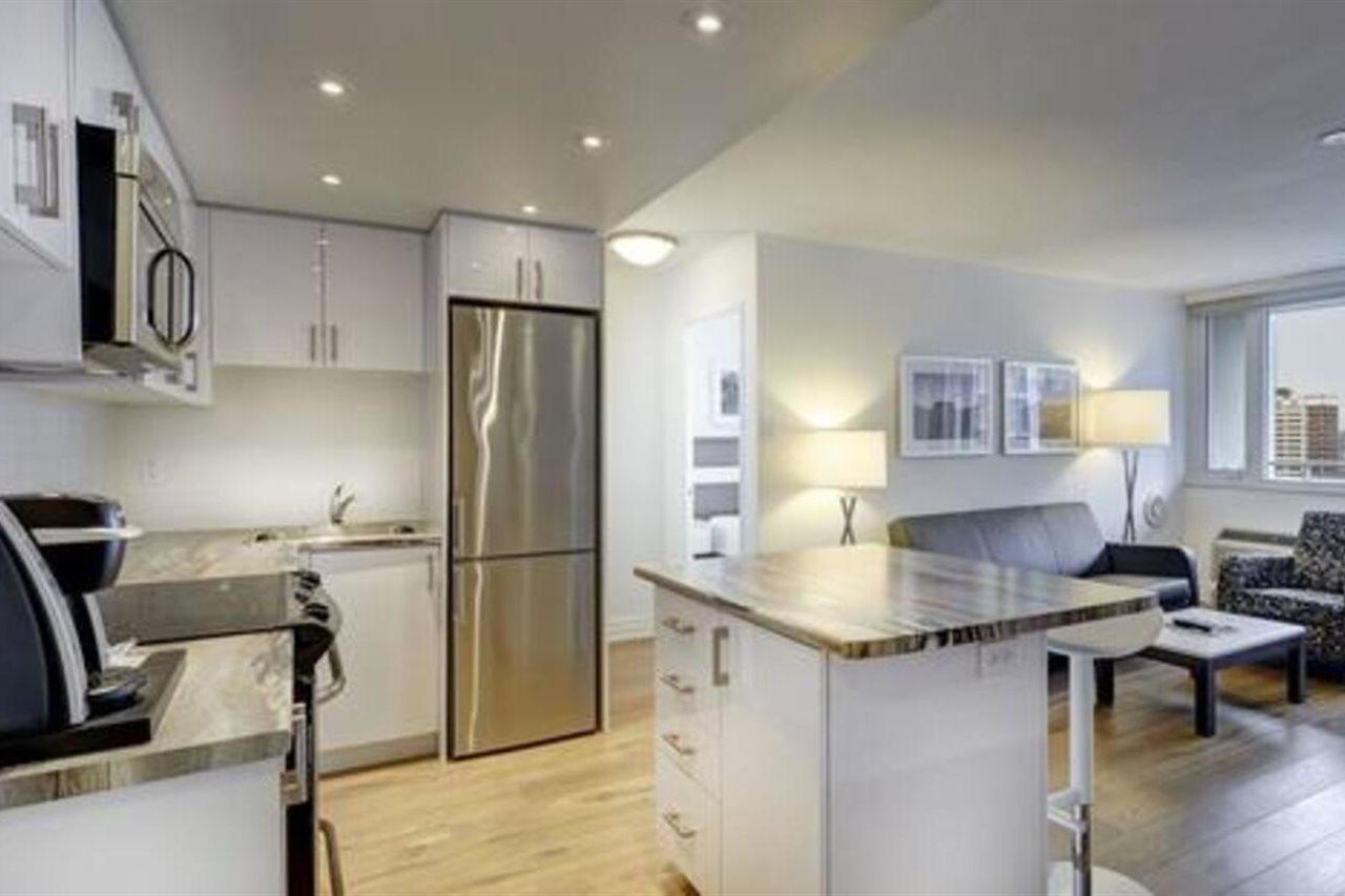 טורונטו Town Inn Suites Hotel מראה חיצוני תמונה