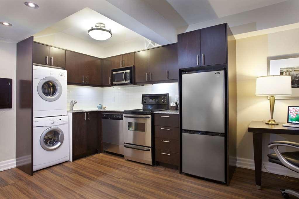 טורונטו Town Inn Suites Hotel חדר תמונה