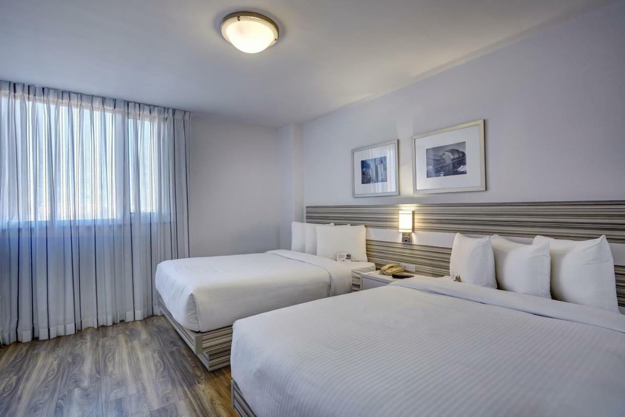 טורונטו Town Inn Suites Hotel מראה חיצוני תמונה