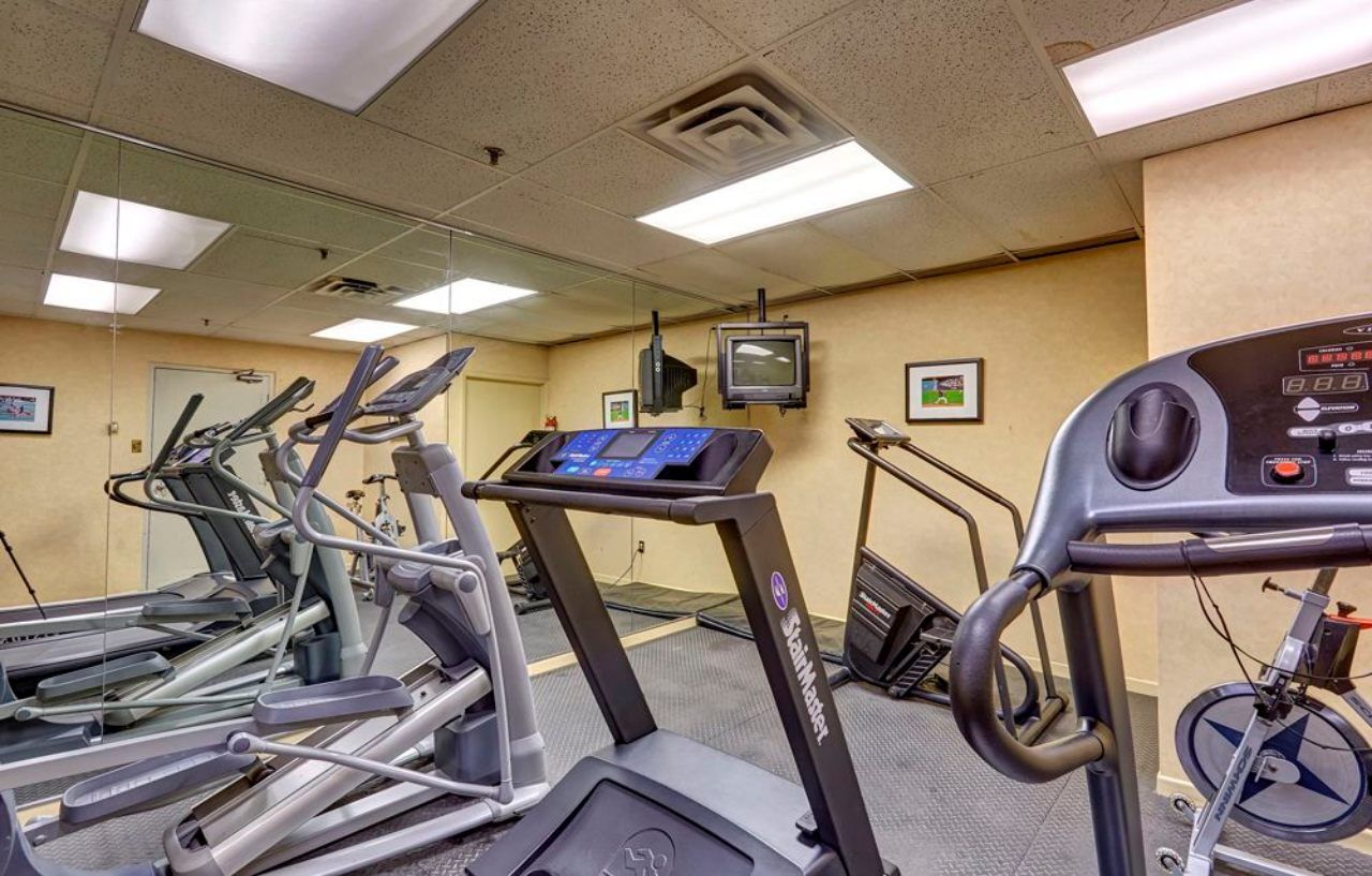 טורונטו Town Inn Suites Hotel מראה חיצוני תמונה